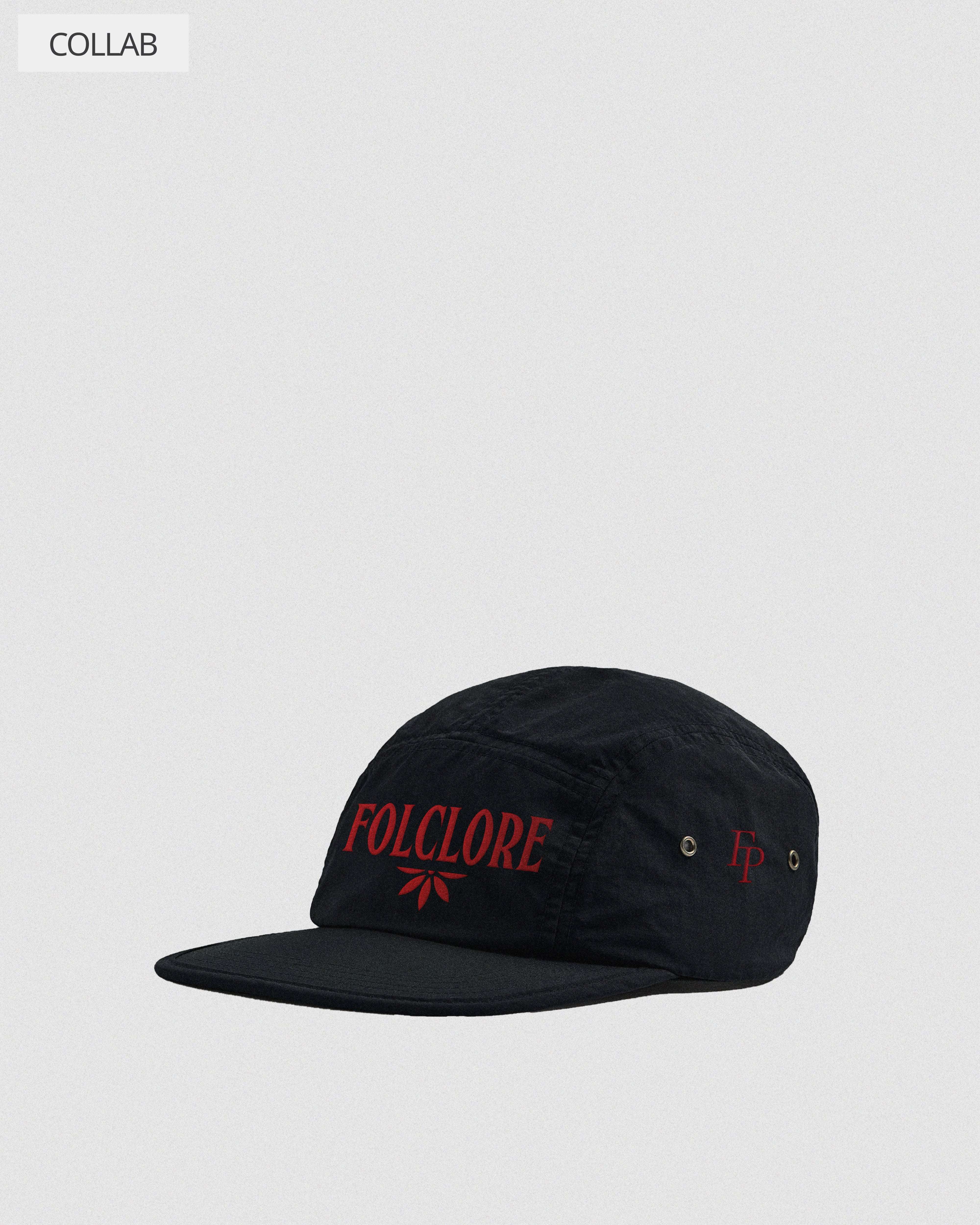 Gorra técnica negra FoogaPlan x Folclore - vista frontal con bordado rojo