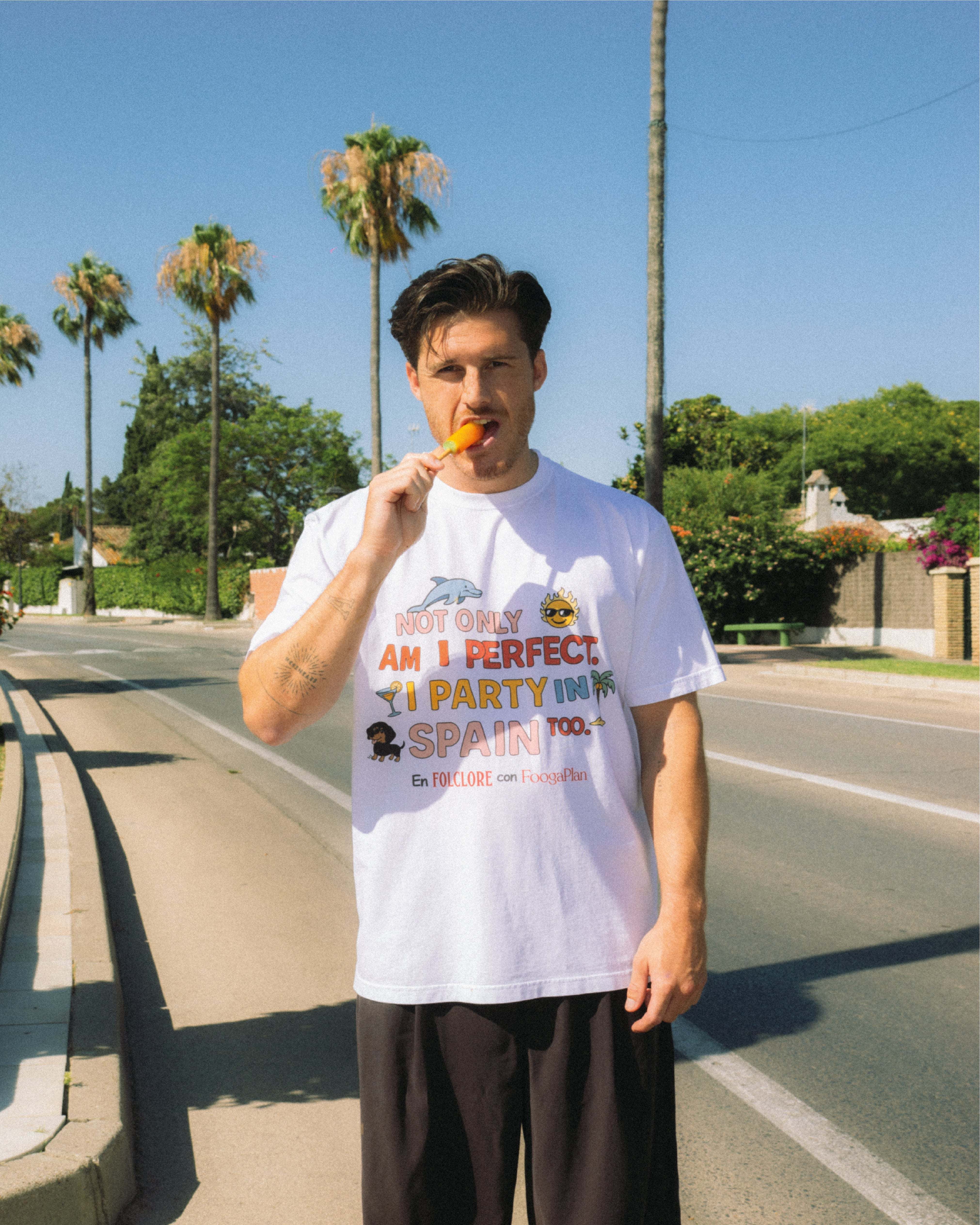 Camiseta Typical Spanish FoogaPlan x Folclore - modelo streetwear souvenir español algodón