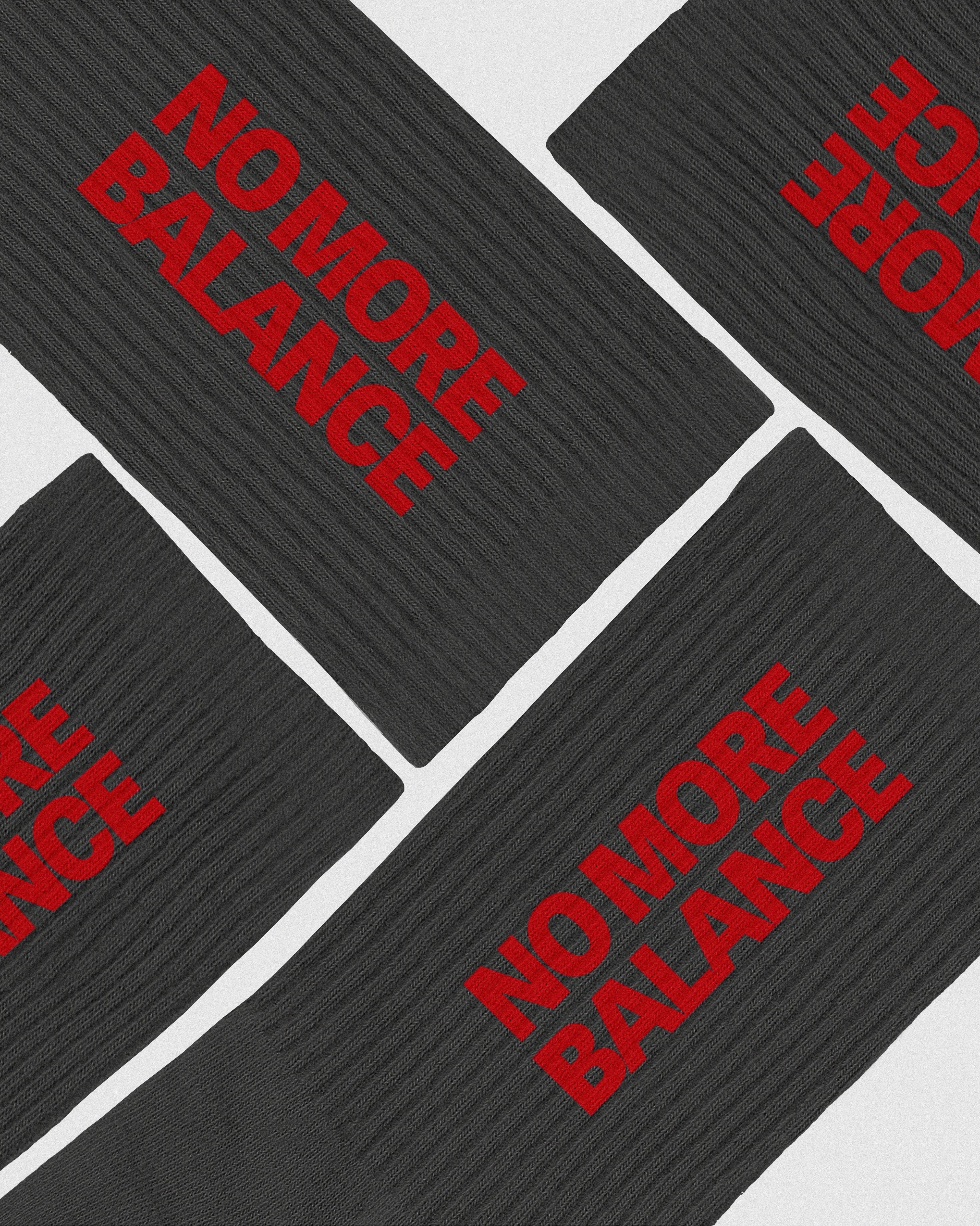 Calcetines No More Balance Grey con goma en empeine - Detalle de calidad y acabados premium