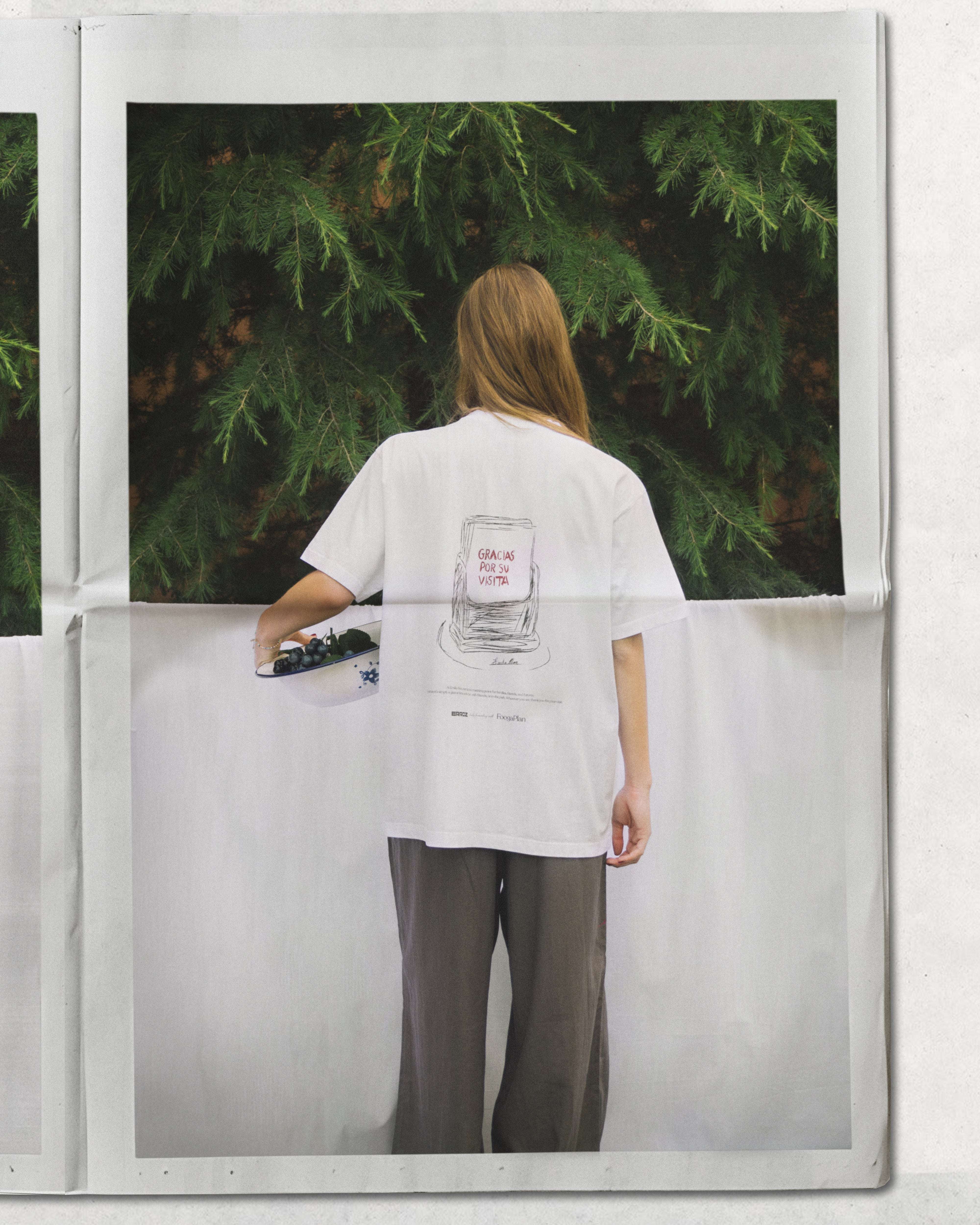 Camiseta Gracias Por Su Visita - modelo trasero colaboración vino FoogaPlan Emilio Moro
