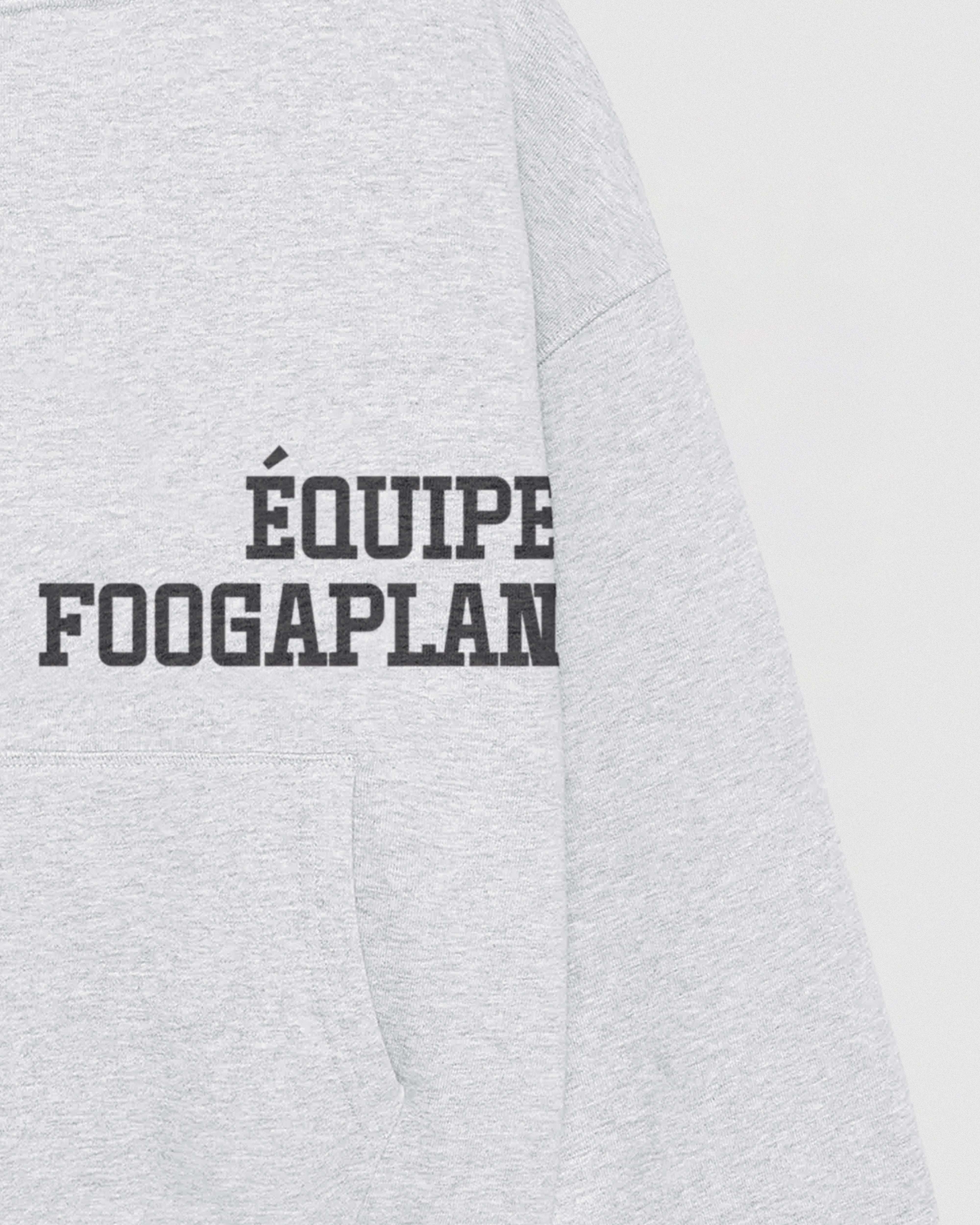 Detalle capucha y serigrafía Varsity Hoodie gris - Calidad premium algodón 100%