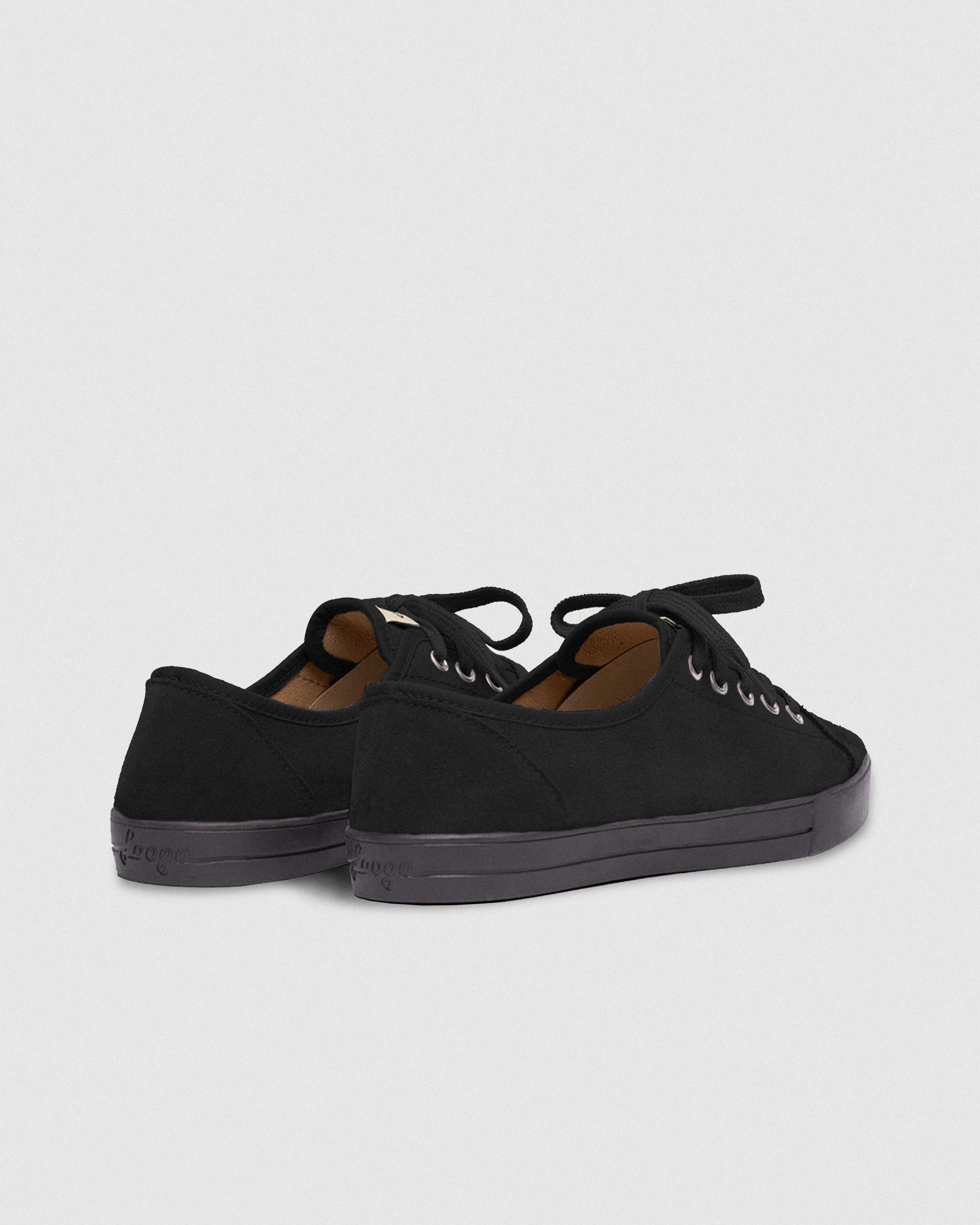 Zapatillas ONE All Black premium - Vista trasera - FoogaPlan - Made in Spain