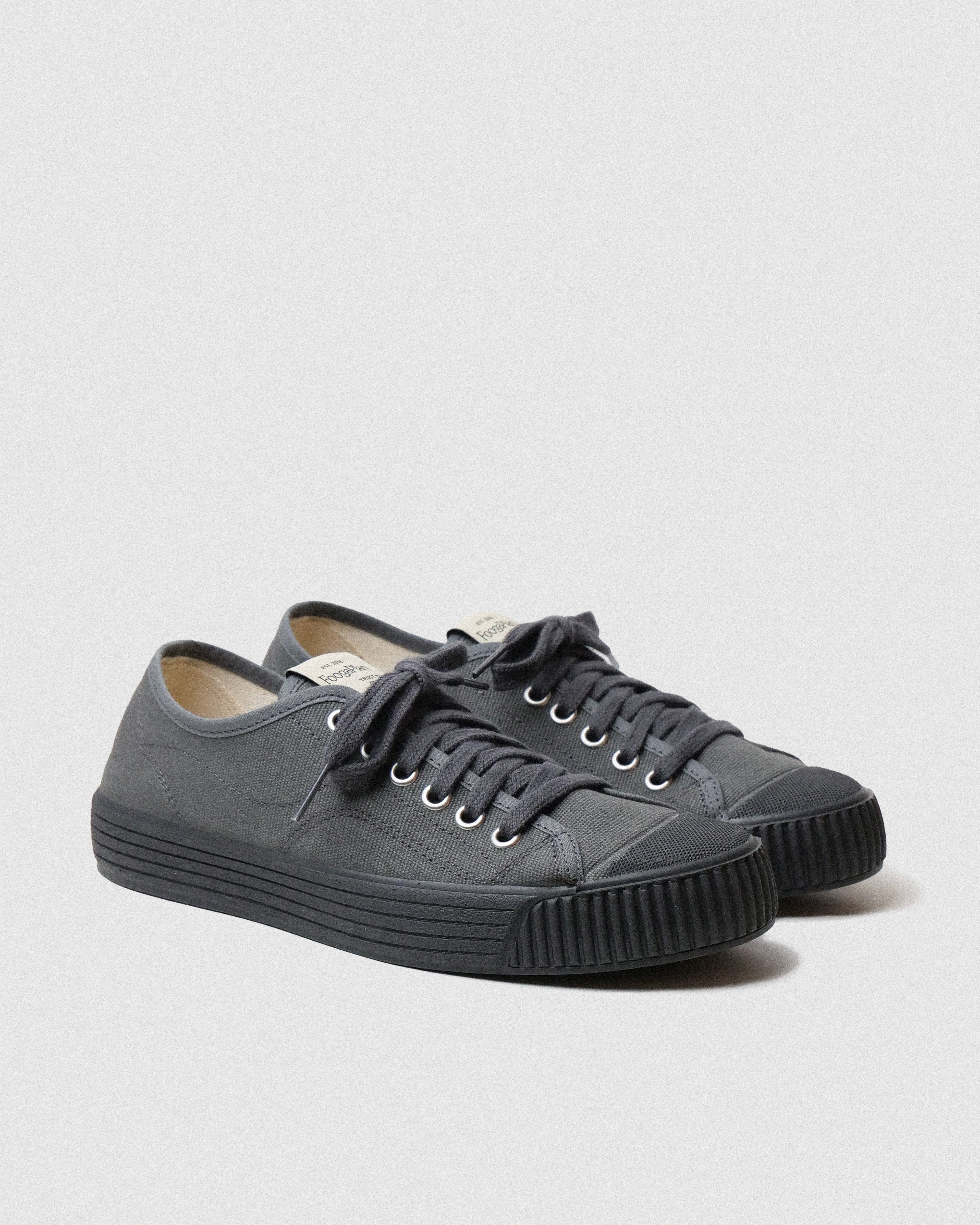 Zapatillas CHUCK Shadow gris loneta vista detalle - sneakers hechas en España FoogaPlan