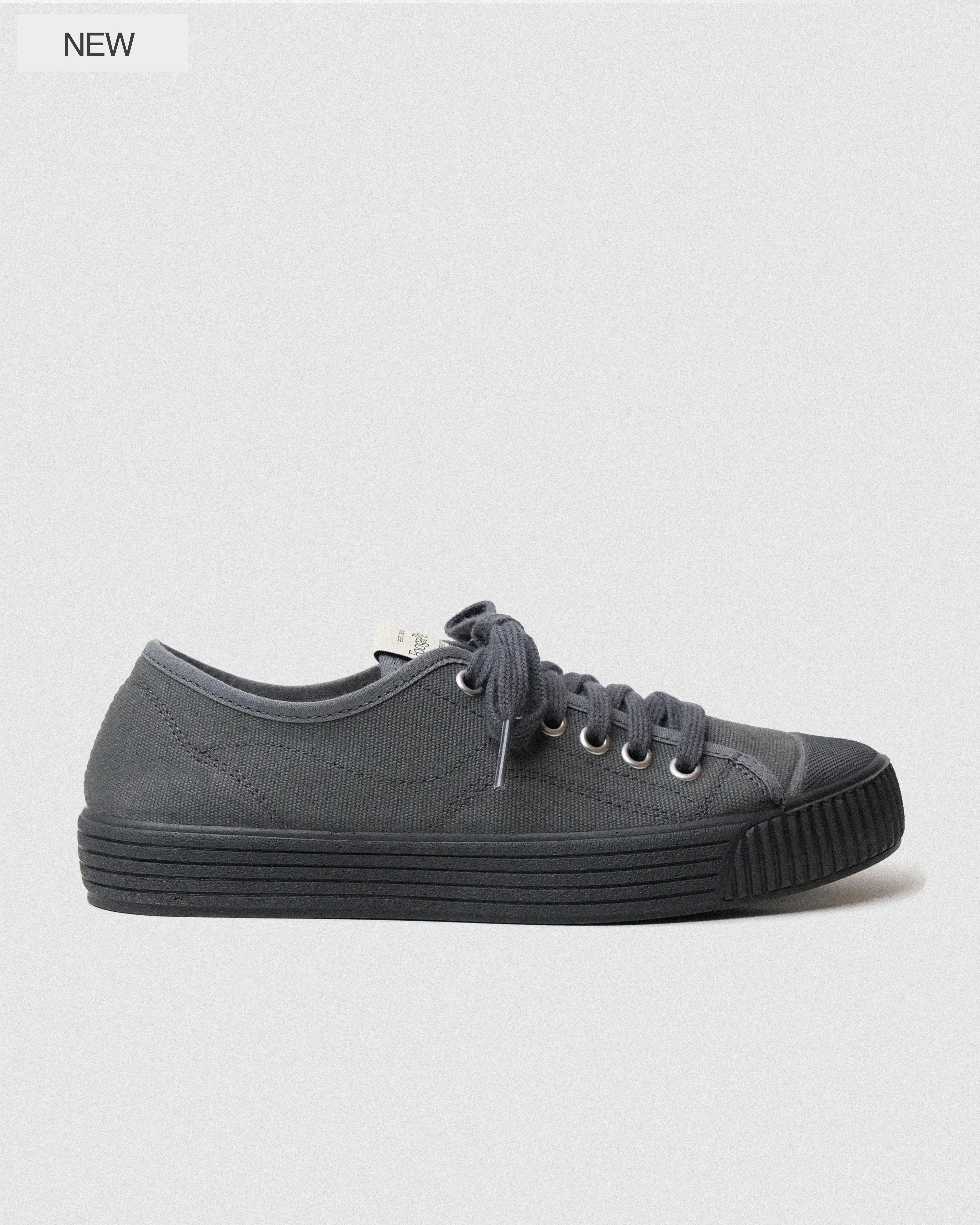 Zapatillas CHUCK Shadow gris loneta vista lateral - sneakers hechas en España FoogaPlan