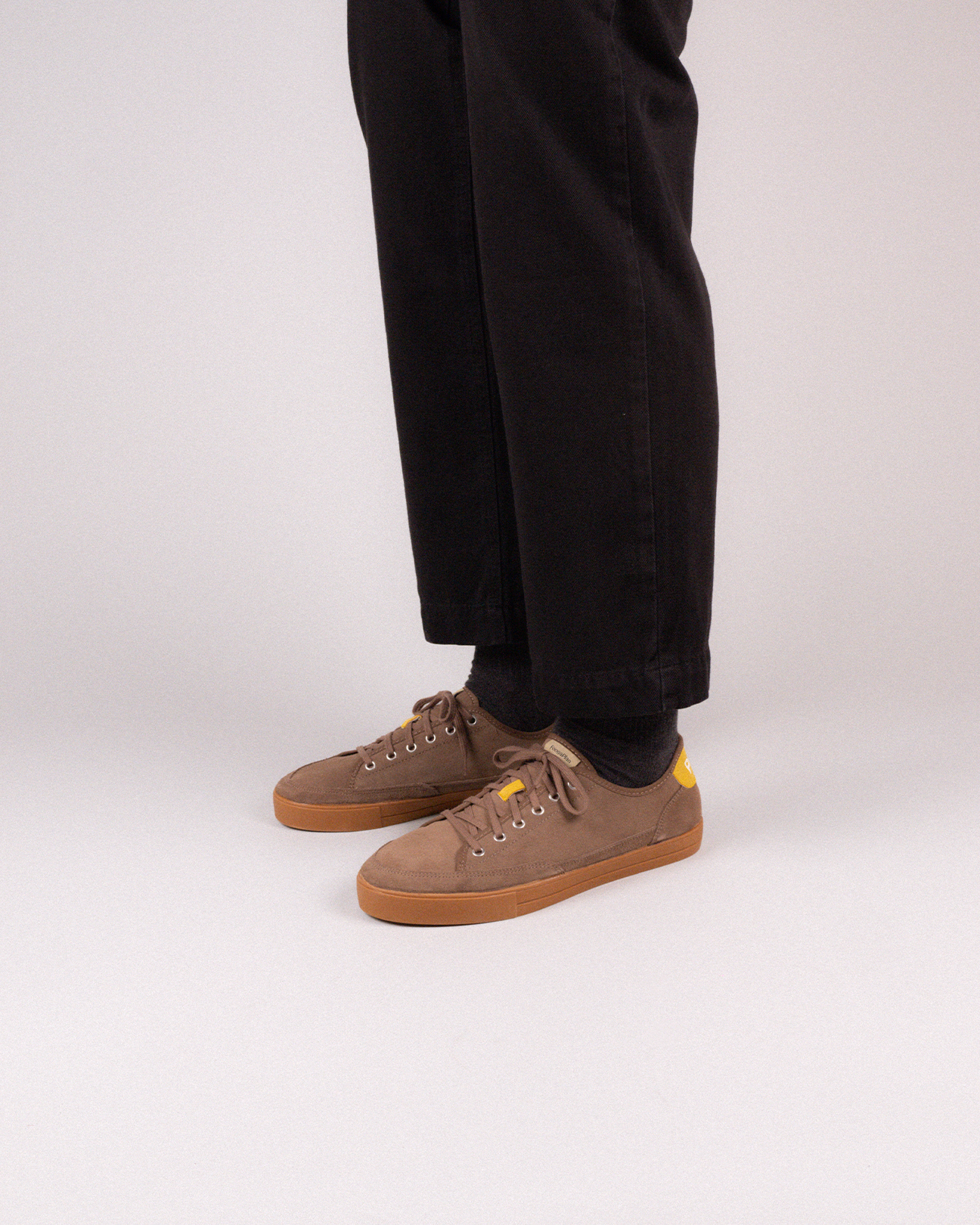 Zapatillas ICON Taupe - Look completo streetwear