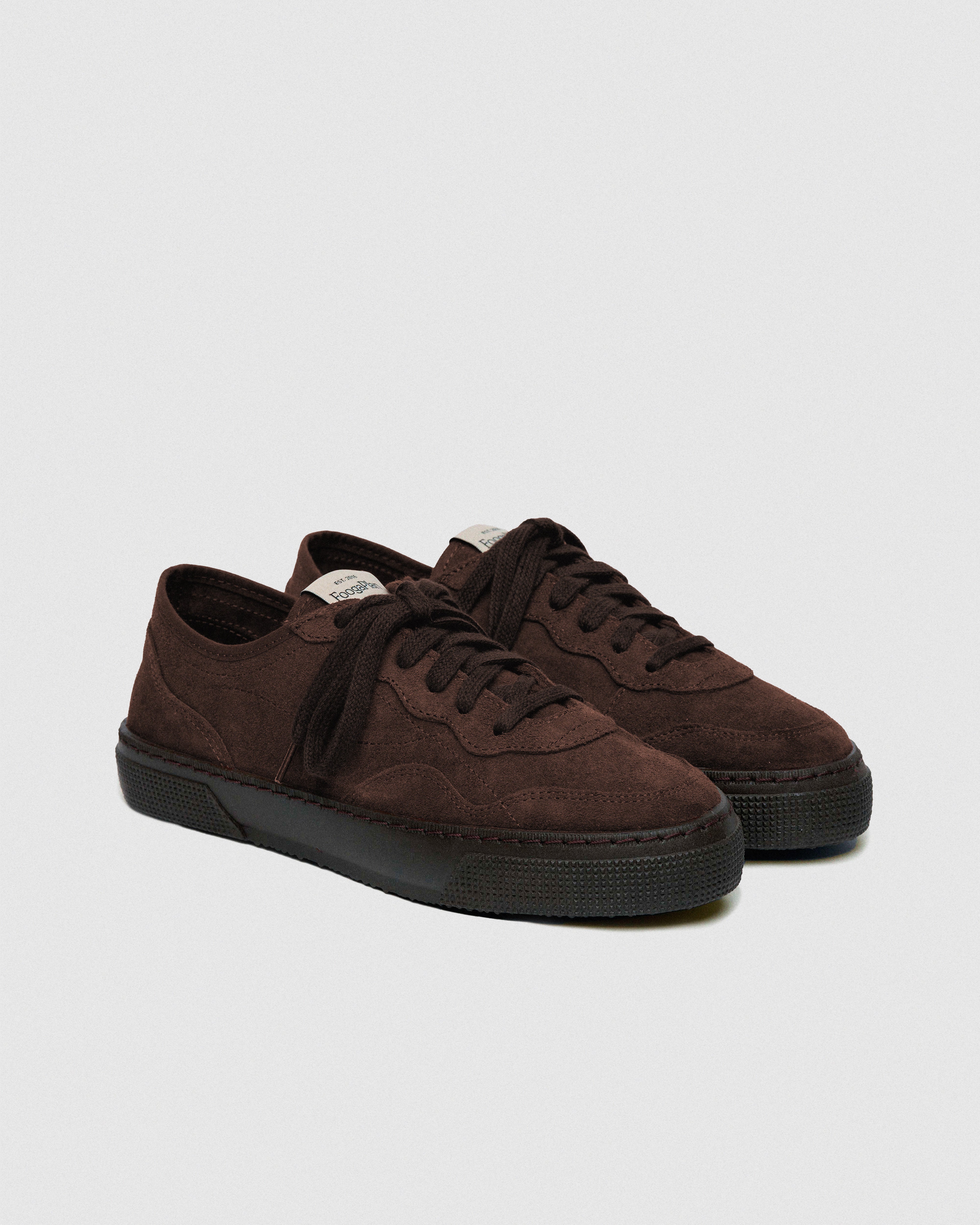 Zapatillas TROY Cocoa vista trasera - detalle suela goma ultraligera y costuras artesanales