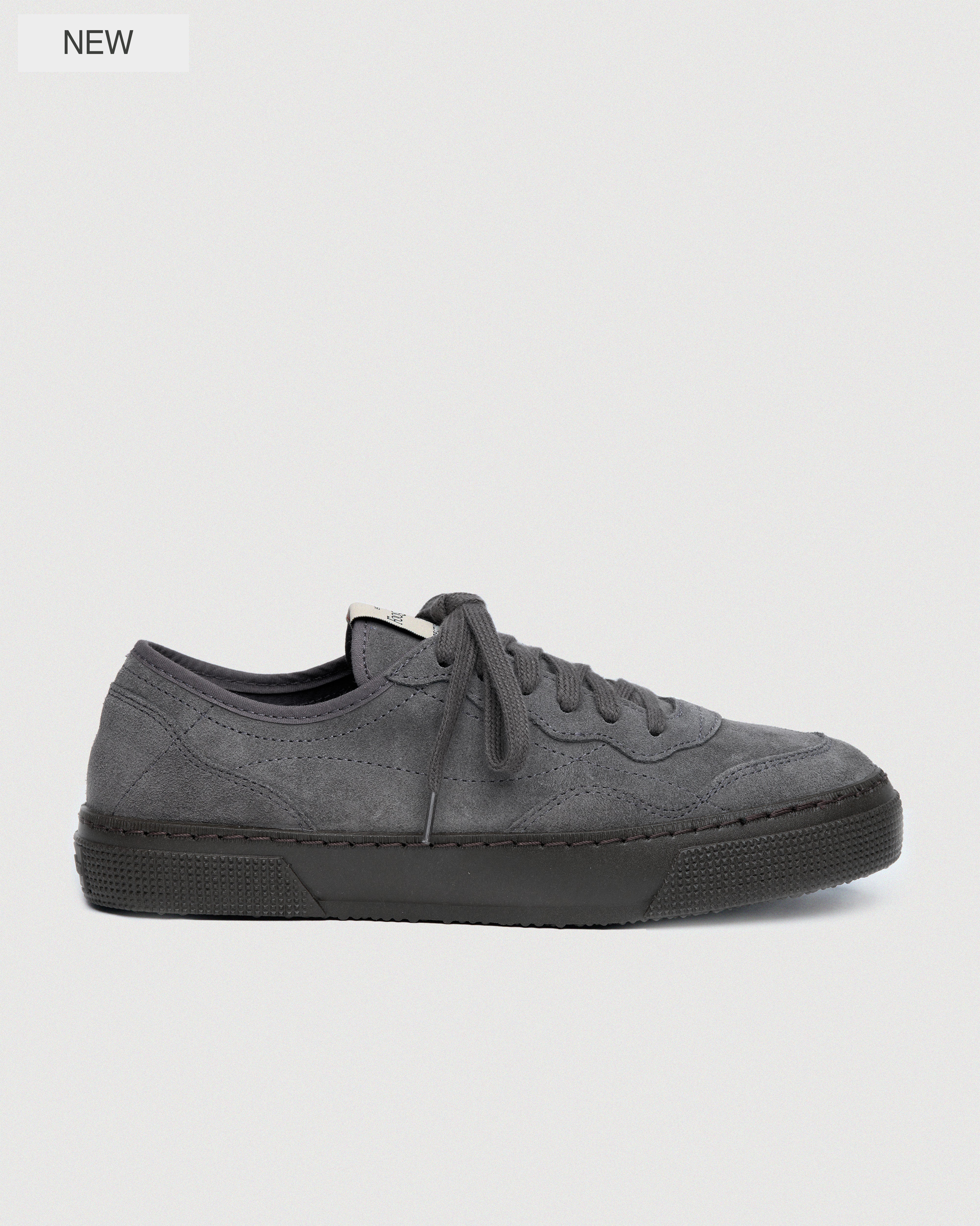 Zapatillas TROY Storm gris ante vista lateral - sneakers hechas en España FoogaPlan
