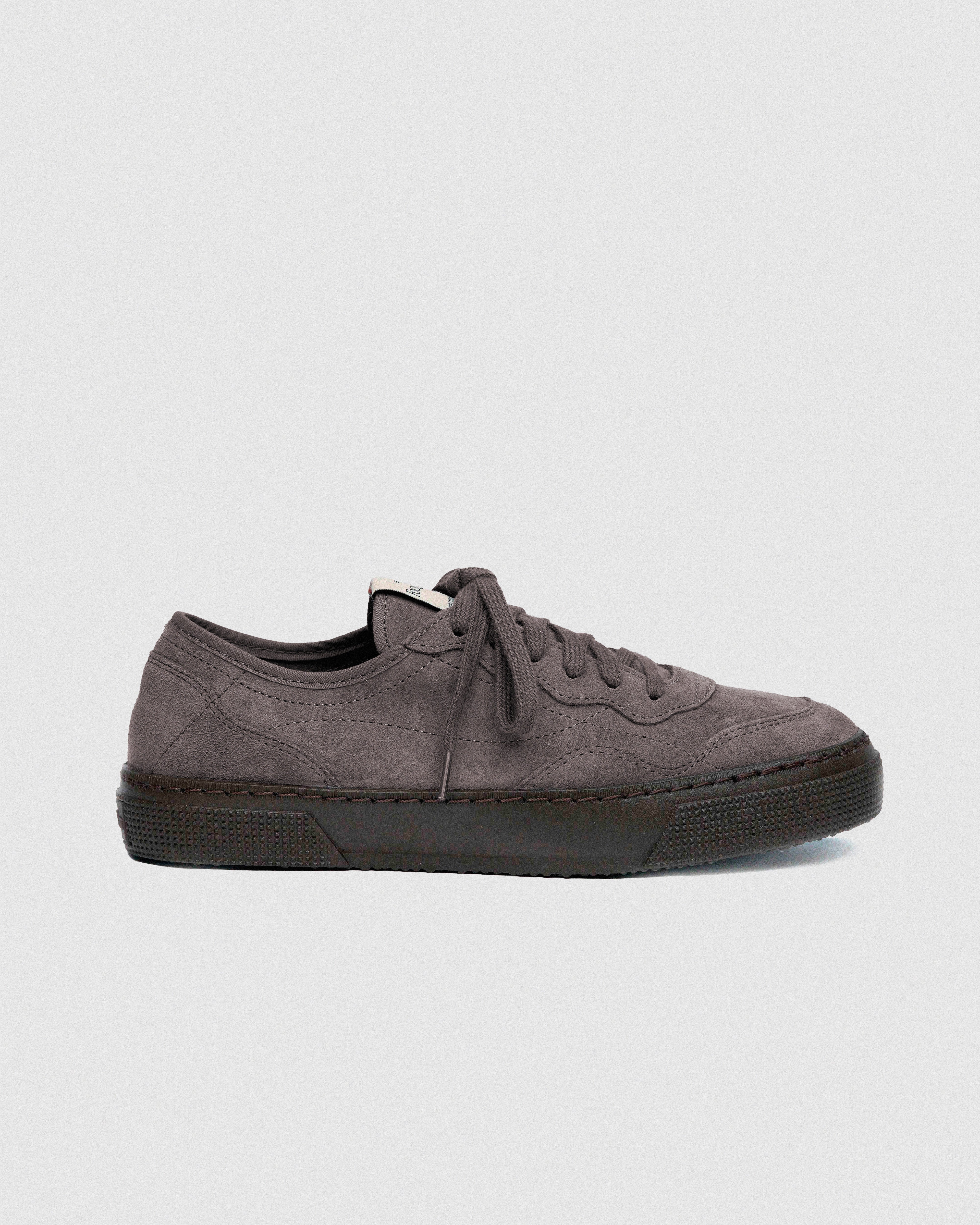 Zapatillas TROY Storm gris ante vista lateral - sneakers hechas en España FoogaPlan